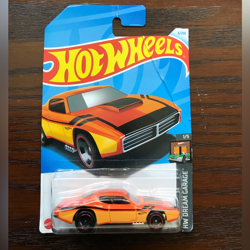 Hot Wheels HW Dream Garage 1/5 Custom Otto 6/250 Orange